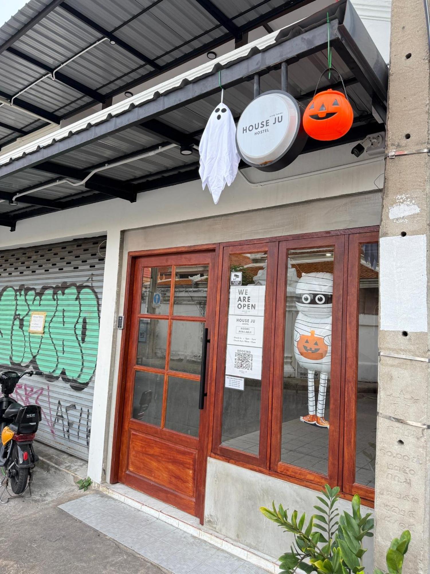 House Ju Hostel Bangkok Ngoại thất bức ảnh