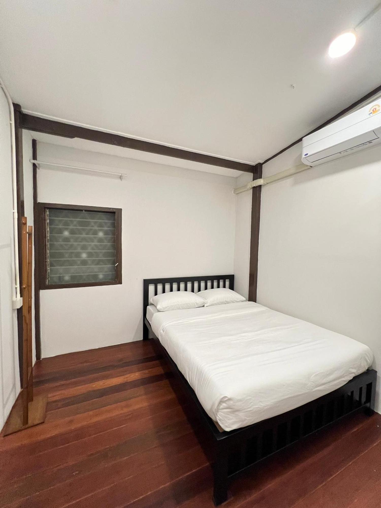 House Ju Hostel Bangkok Ngoại thất bức ảnh