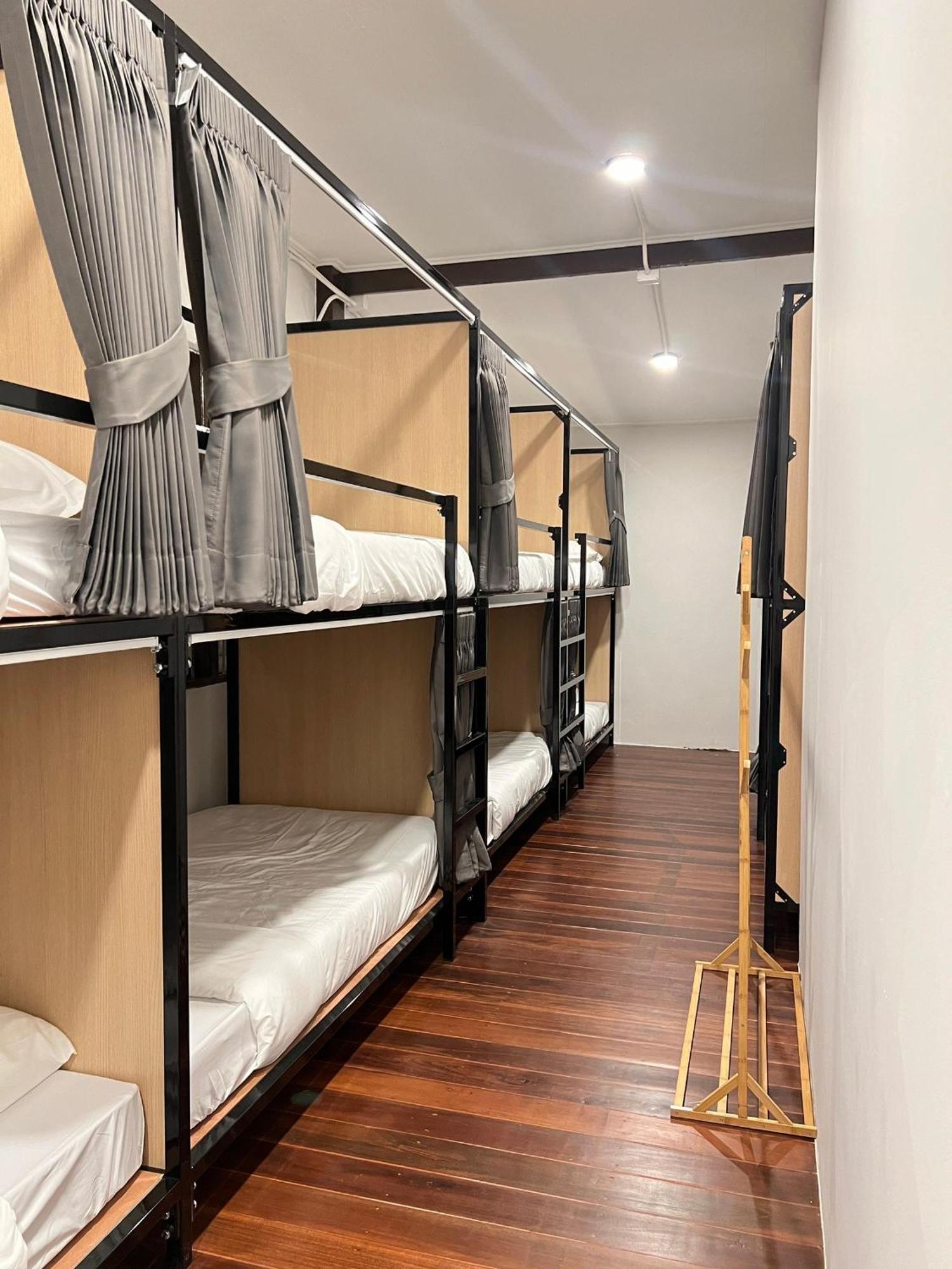 House Ju Hostel Bangkok Ngoại thất bức ảnh