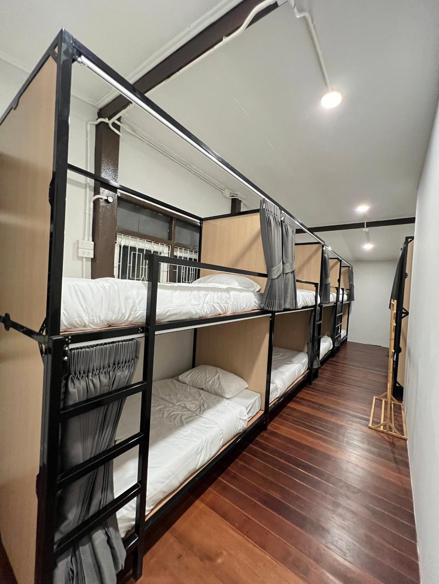 House Ju Hostel Bangkok Ngoại thất bức ảnh