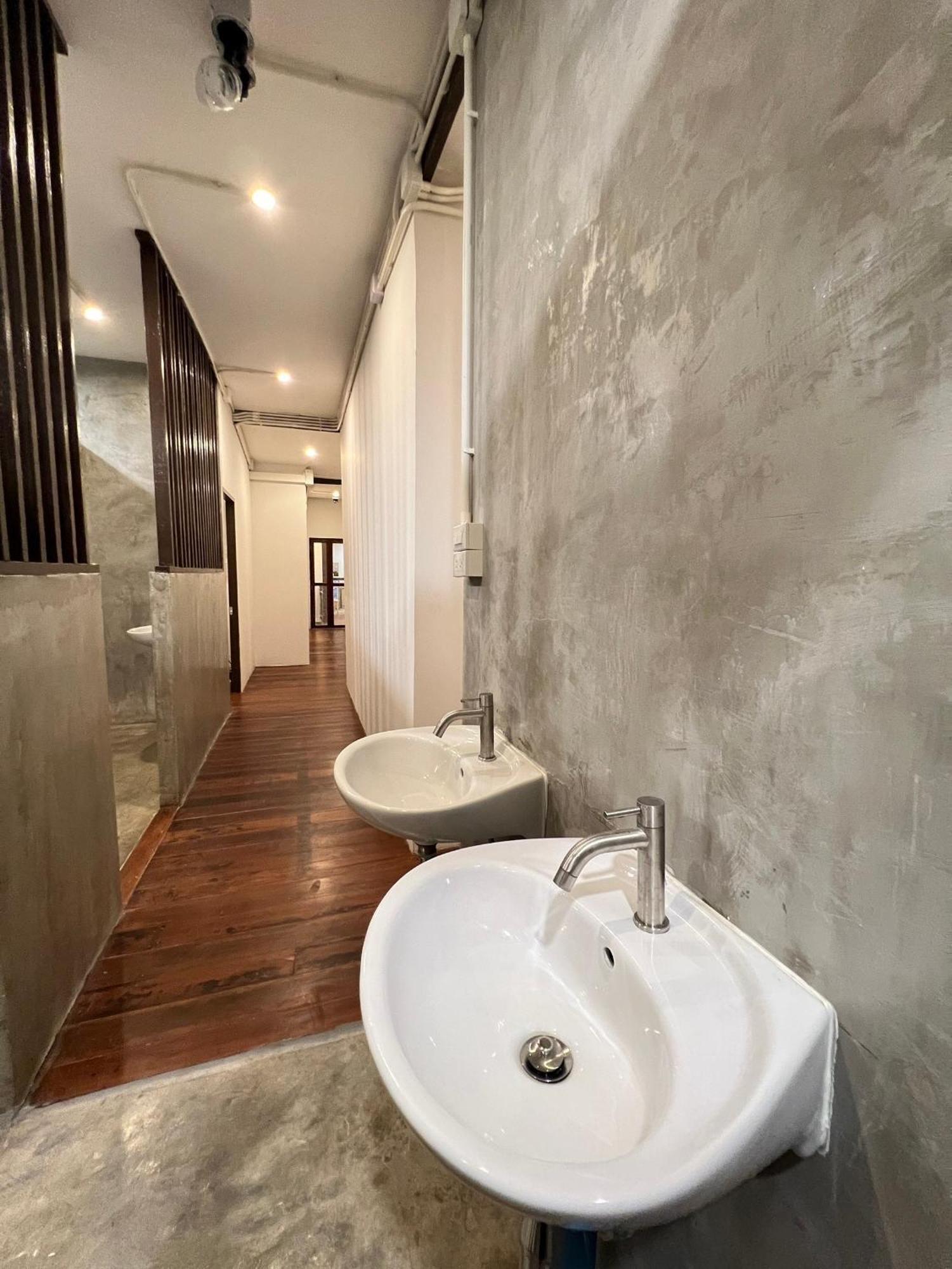 House Ju Hostel Bangkok Ngoại thất bức ảnh