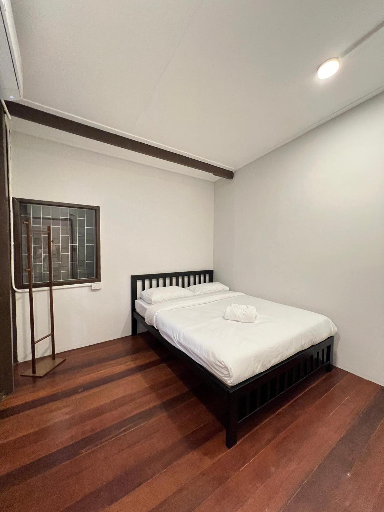 House Ju Hostel Bangkok Ngoại thất bức ảnh